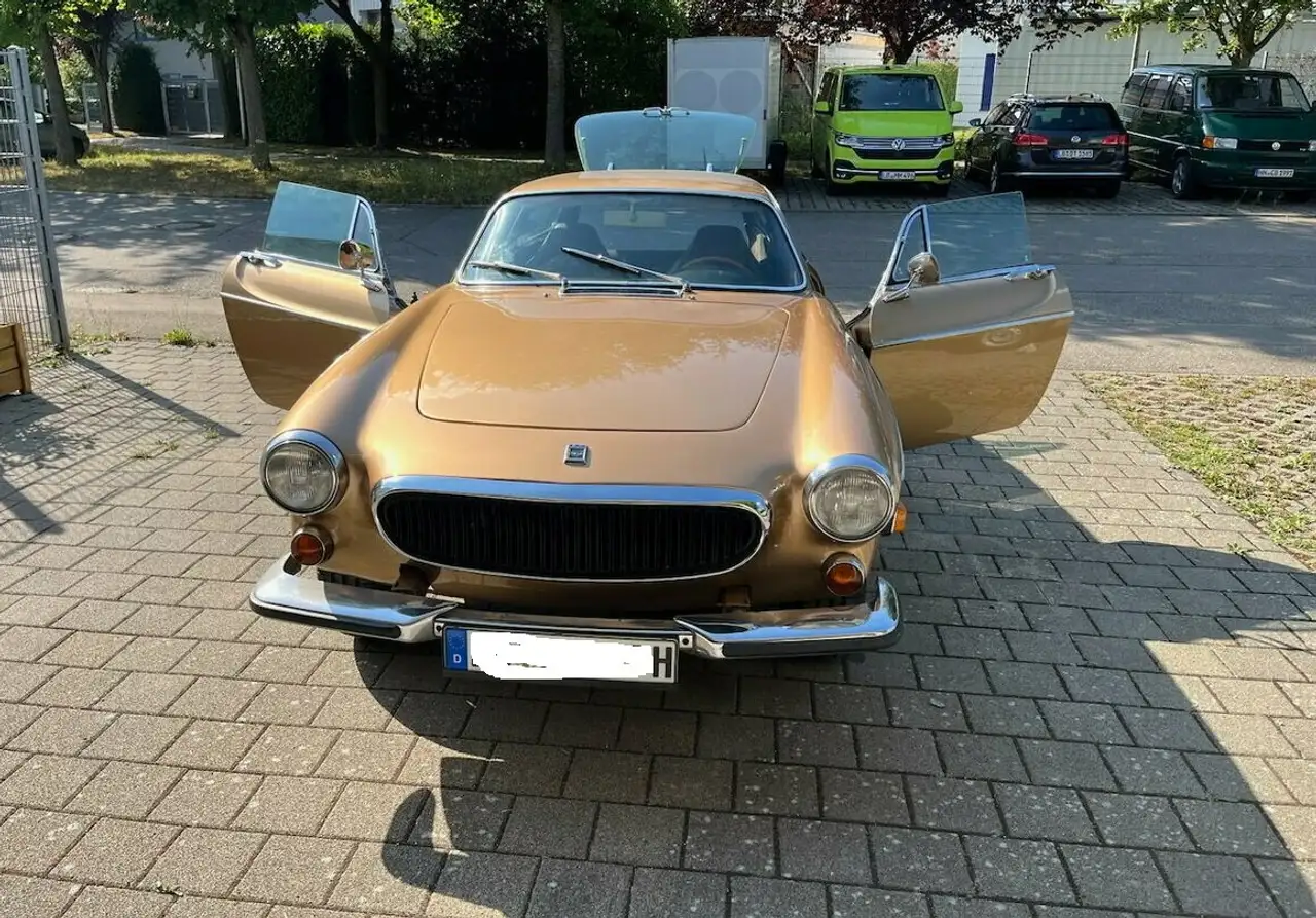 Volvo P1800