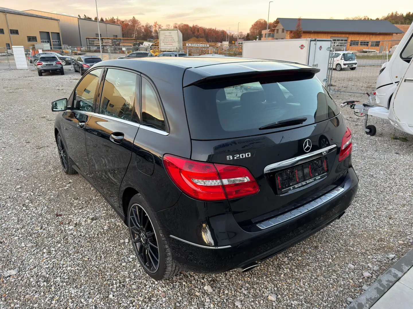 Mercedes-Benz B 200 *Sport-Paket*Bi-Xenon*Navi*8Fach* Noir - 2
