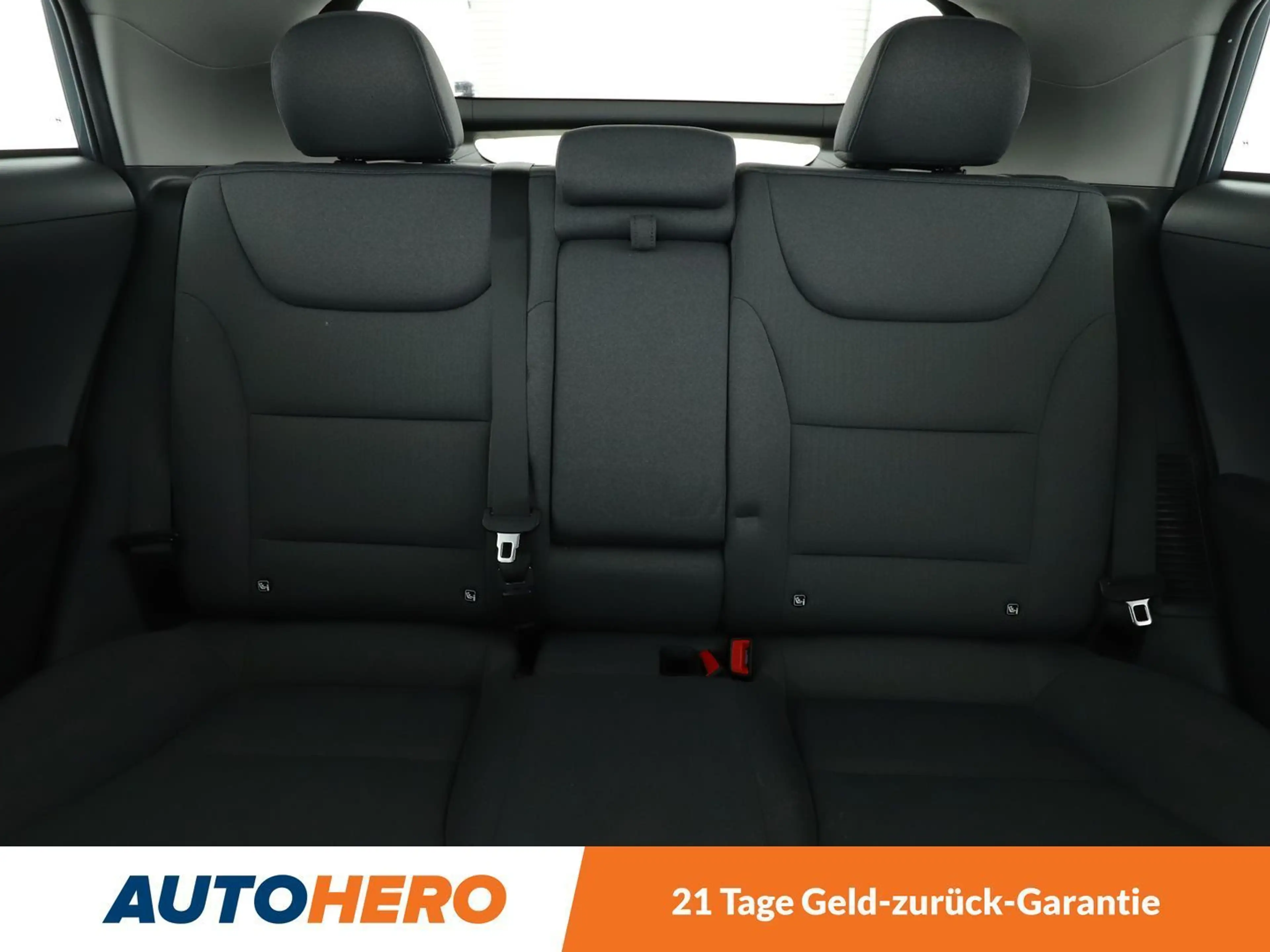 Hyundai IONIQ 1.6 Style Plug-In Hybrid Aut.*NAVI*LED*CAM*SHZ*LHZ — photo 15
