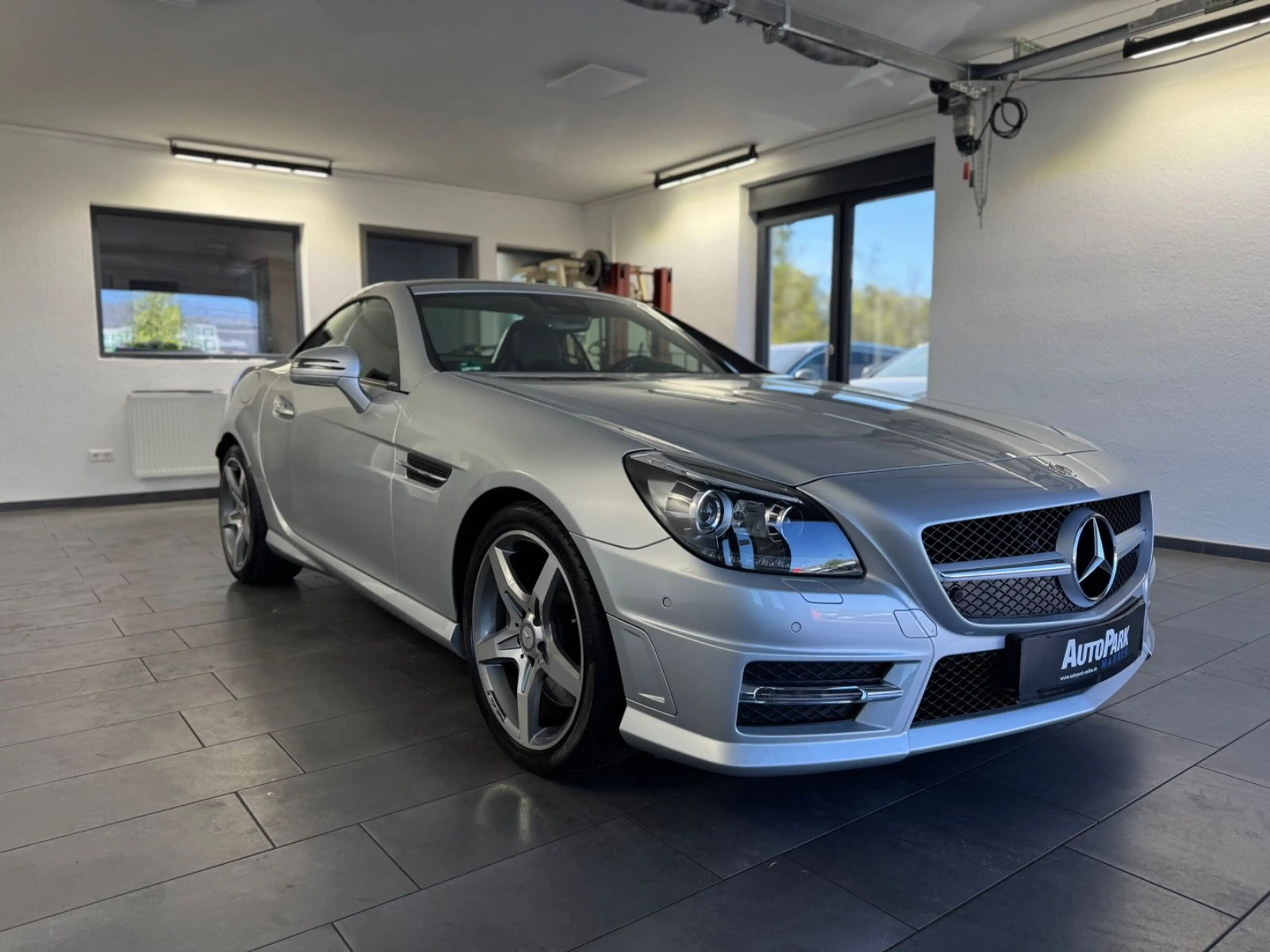 Mercedes-Benz SLK 350 AMG Carbon Look Edition*Pano*Xenon*ILS* — photo 7