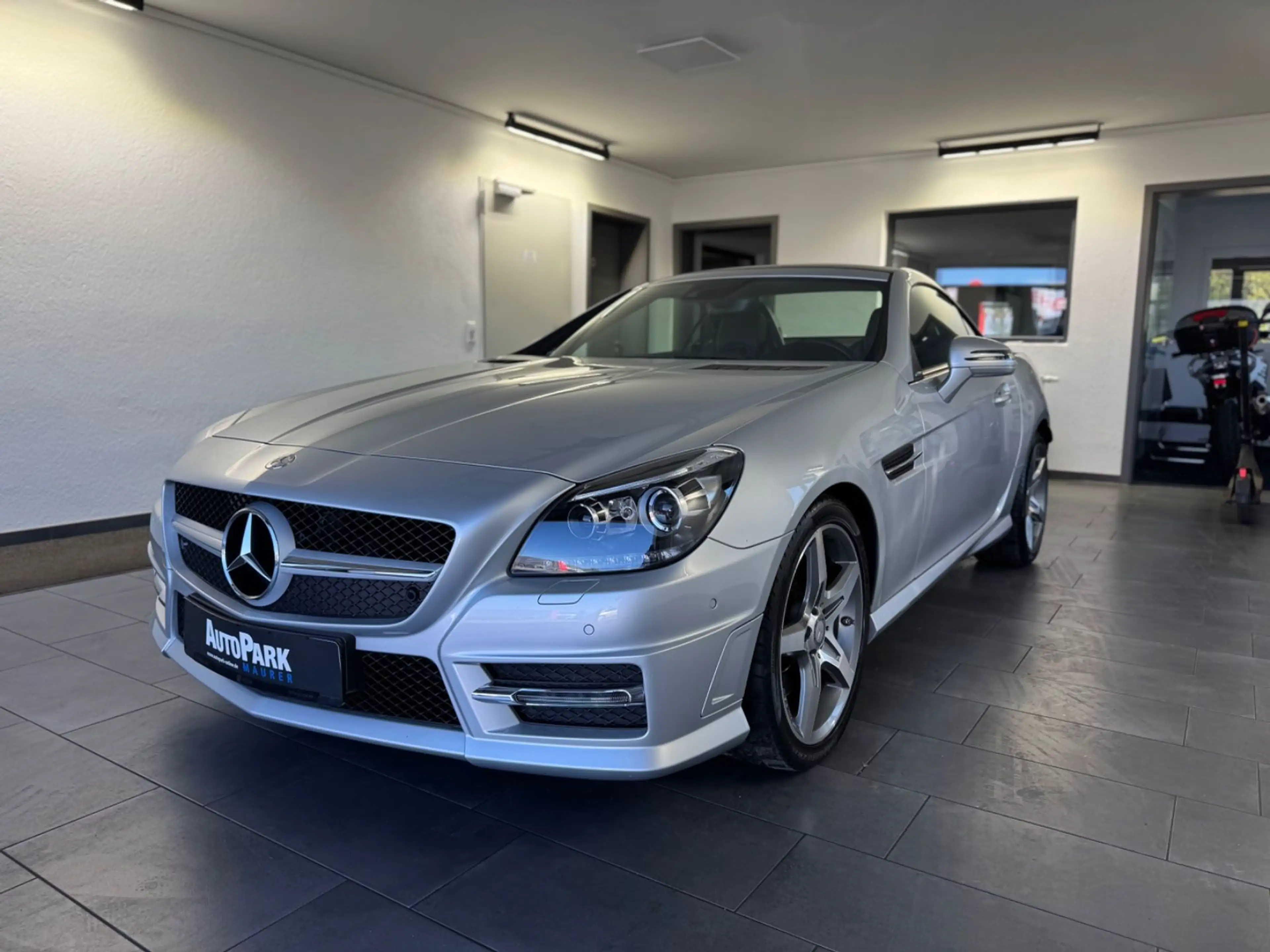 Mercedes-Benz SLK 350 AMG Carbon Look Edition*Pano*Xenon*ILS* — photo 5