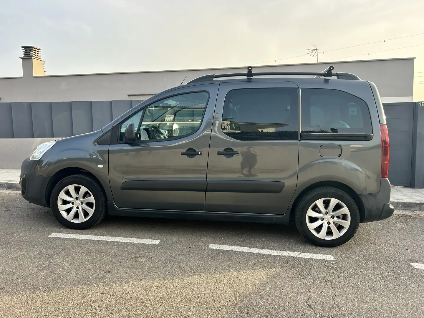Peugeot Partner Tepee 1.6BlueHDI Adventure Edition 100 - 1