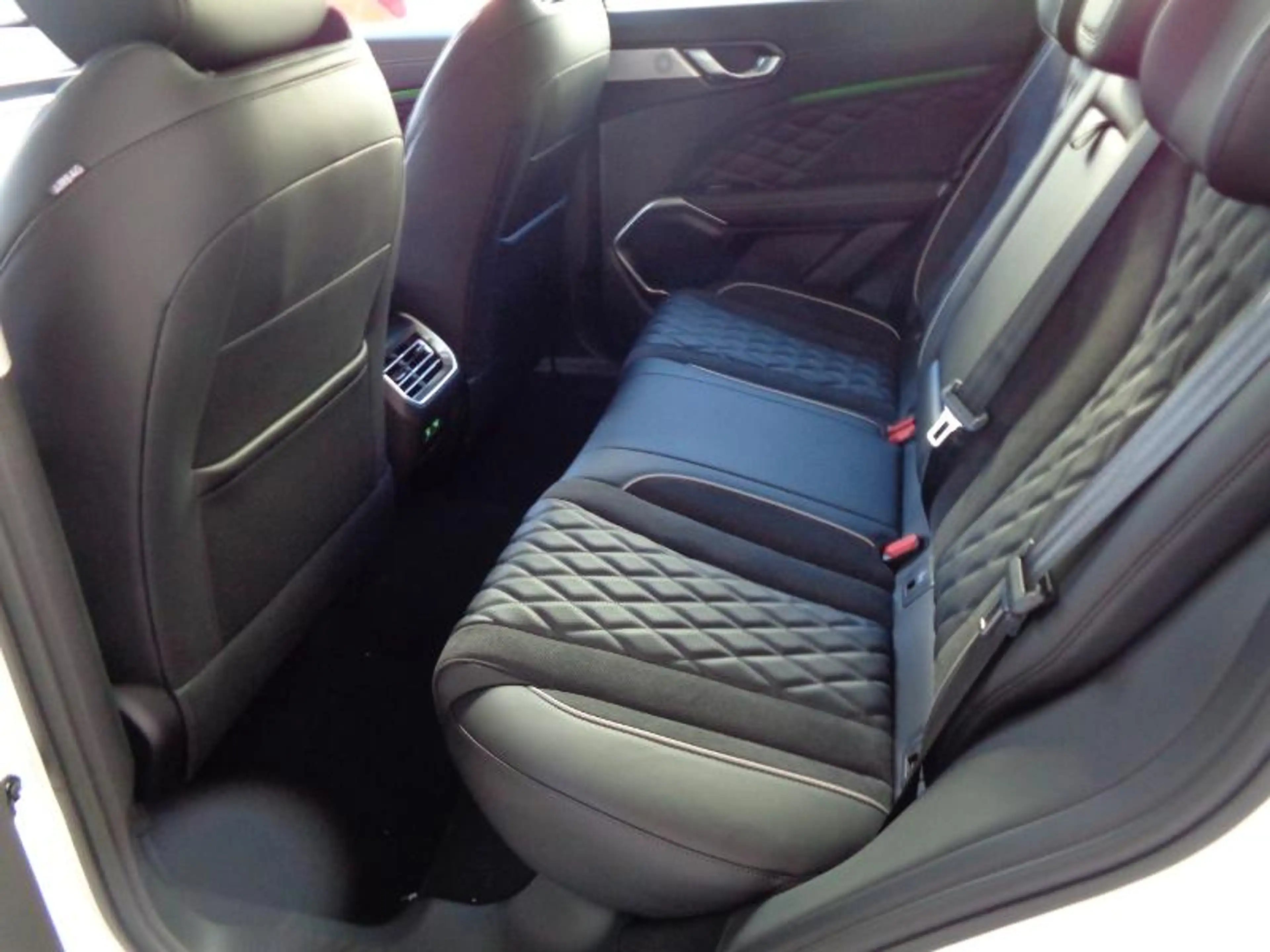 GWM WEY 03 Luxury 4WD mit Glas. Winter- Sitzkomf. Paket — photo 9