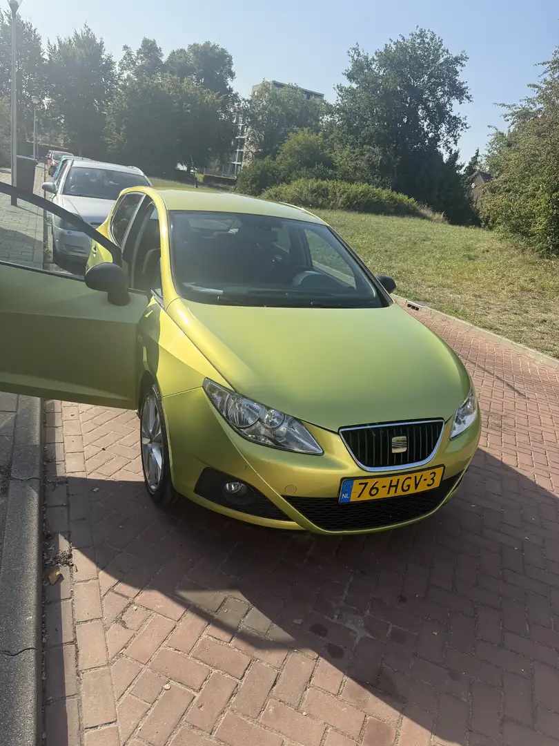 SEAT Ibiza 1.6 Sport-up Jaune - 2