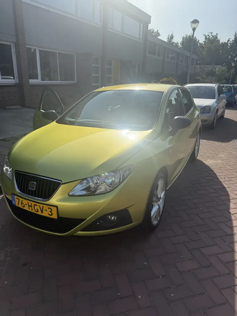 SEAT Ibiza 1.6 Sport-up Jaune - 1