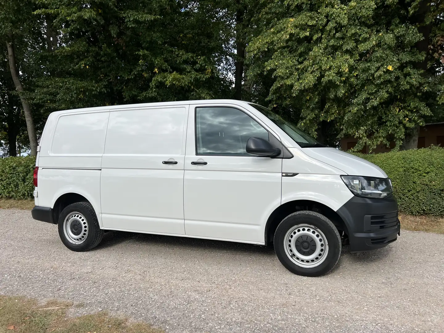 Volkswagen T6 Transporter T6 Transporter TDI, Klimaanlage und sehr gepflegt Weiß - 1