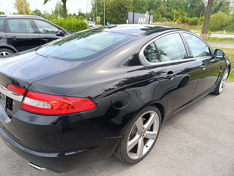 Jaguar XF 3.0 D V6 S Portfolio — photo 3