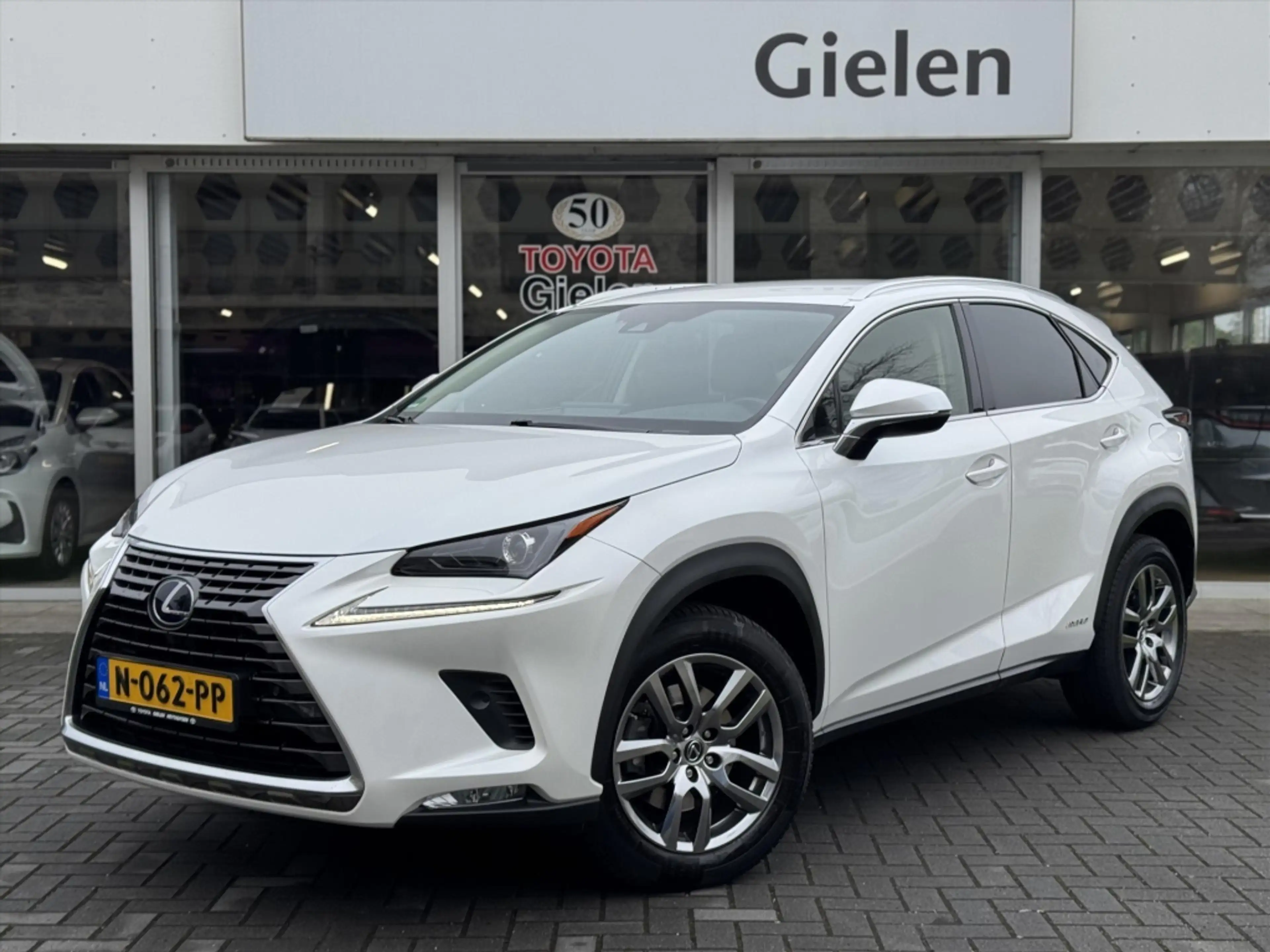 Lexus NX 300h AWD Luxury Line | Groot Scherm, Adaptive cruise co