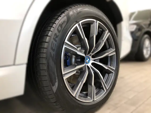 BMW X5 X5 view 3