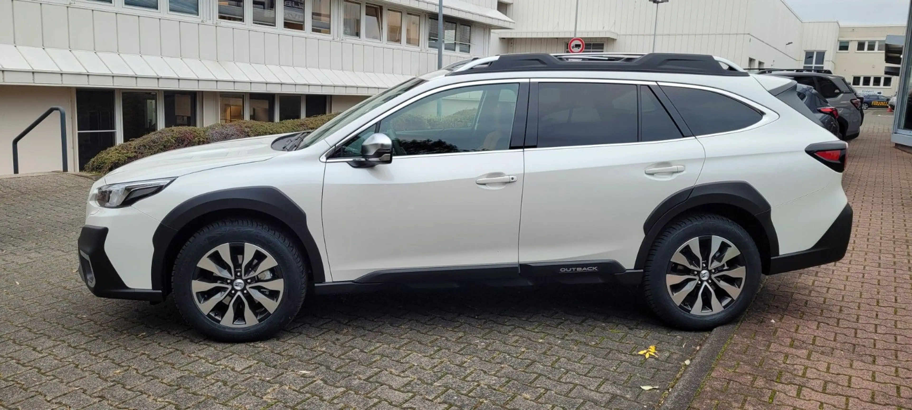 Subaru OUTBACK Outback Platinum WR — photo 9