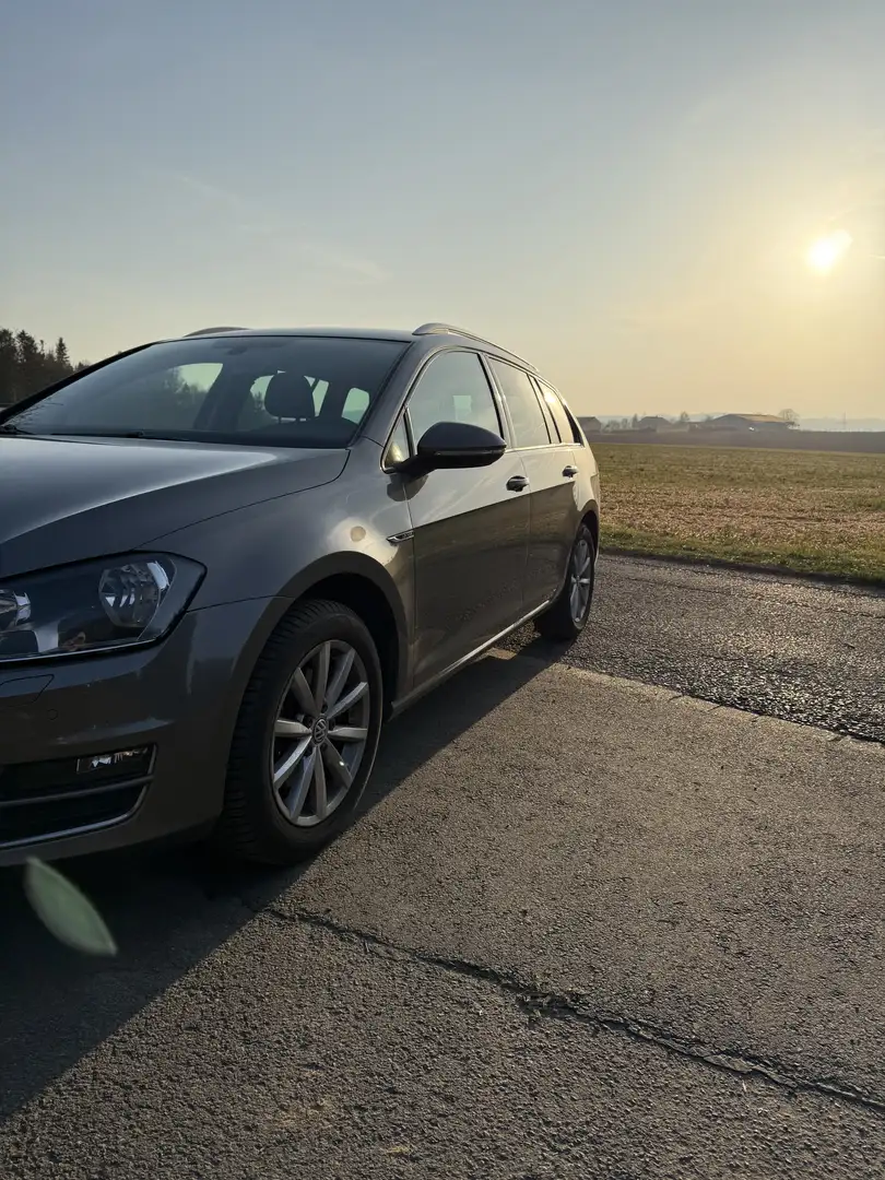 Volkswagen Golf Variant Lounge BMT Grau - 2
