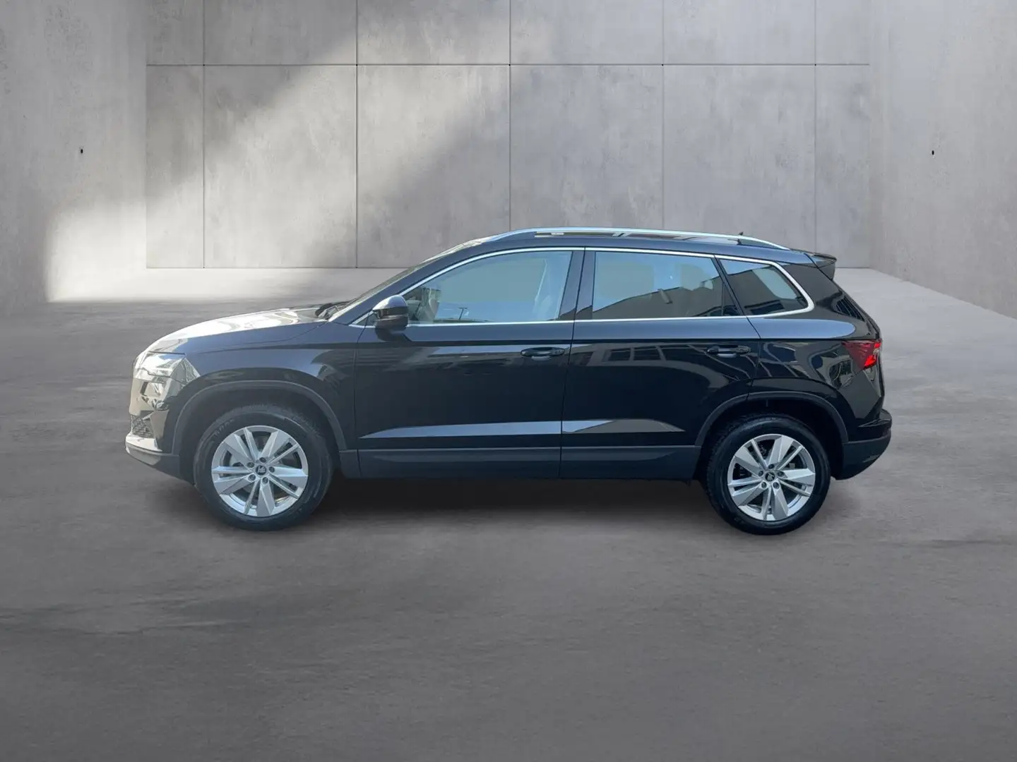 Skoda Karoq Selection TSI DSG ACT Schwarz - 2
