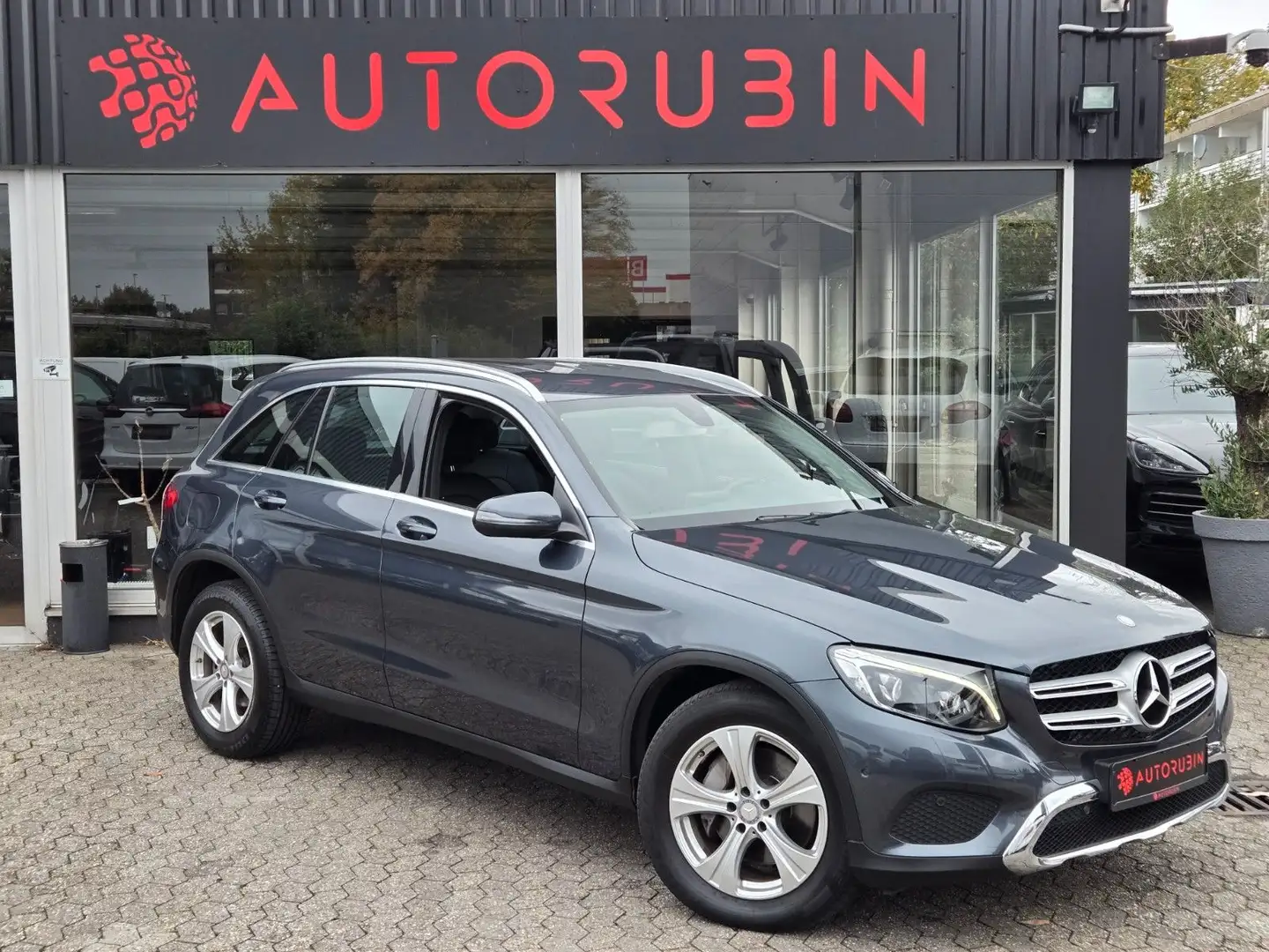 Mercedes-Benz GLC 250 4Matic LEDER/PTS/LED Gris - 1