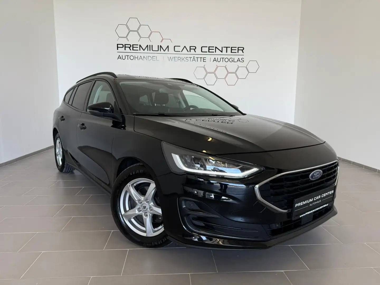 Ford Focus Turnier 1,5 EcoBlue Cool Pickerl neu! - 1