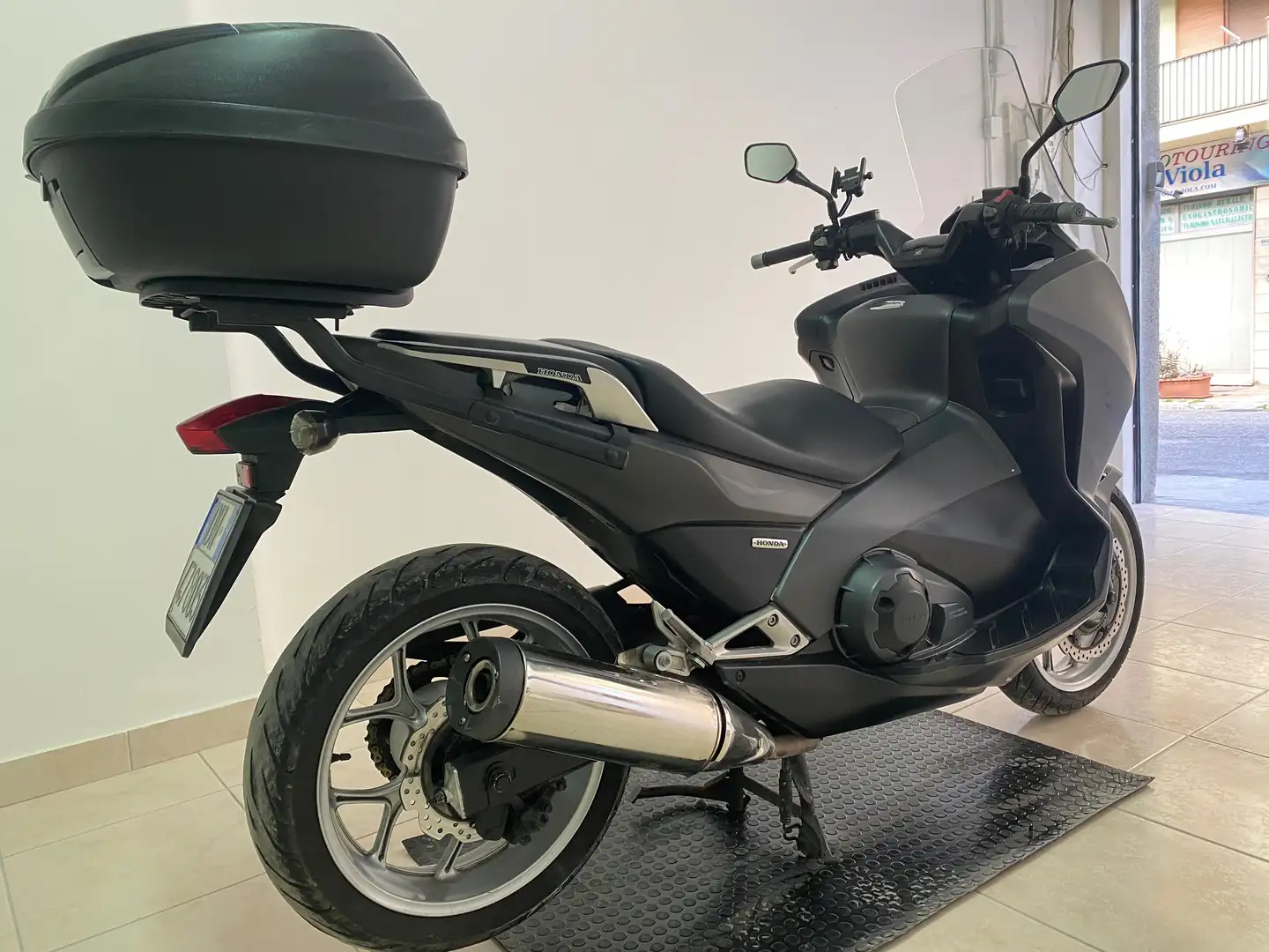 Honda Integra 700 siva - 2