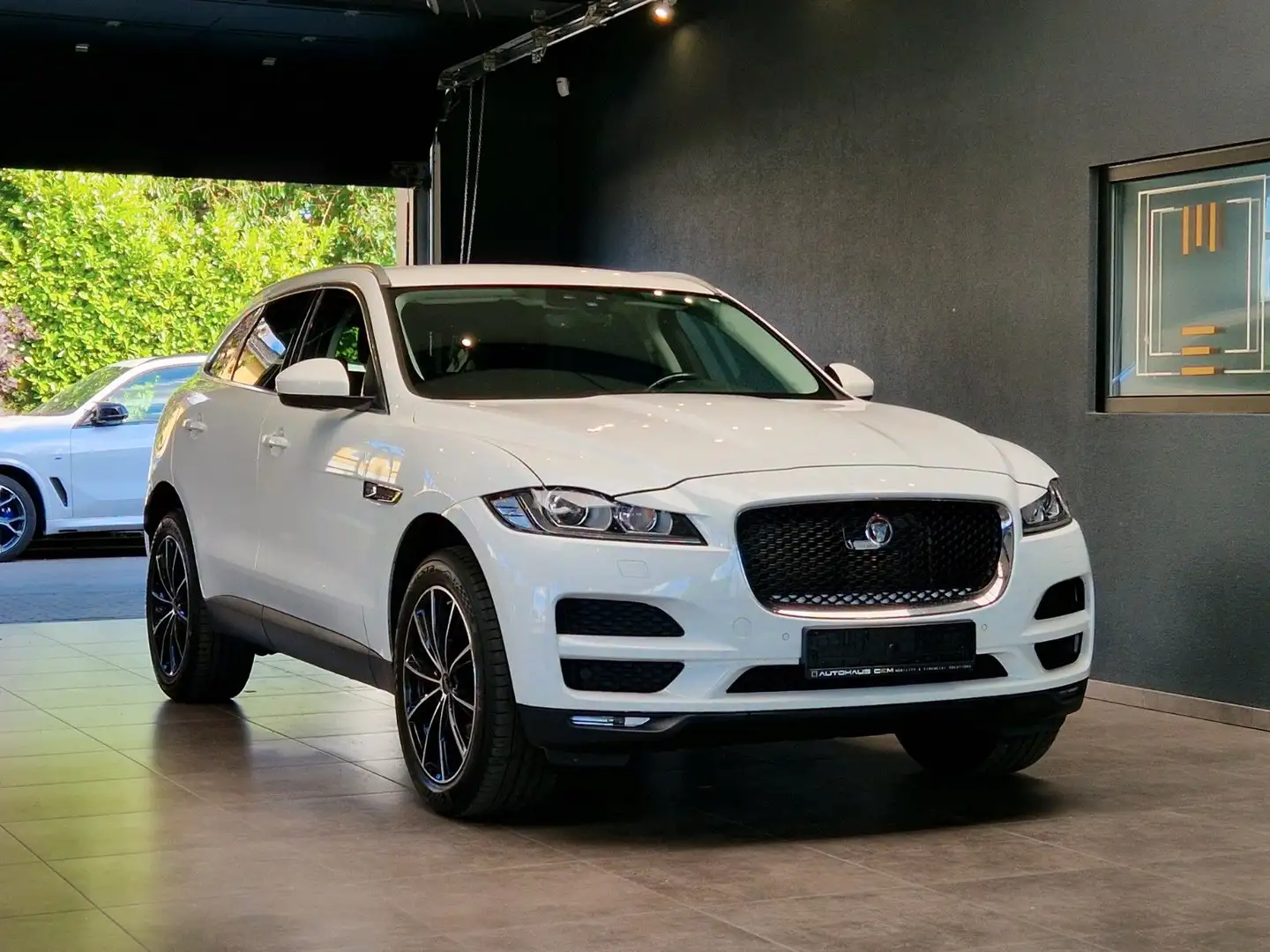 Jaguar F-Pace 25d Prestige AWD*CarPlay*Navi*Kamera Blanc - 1