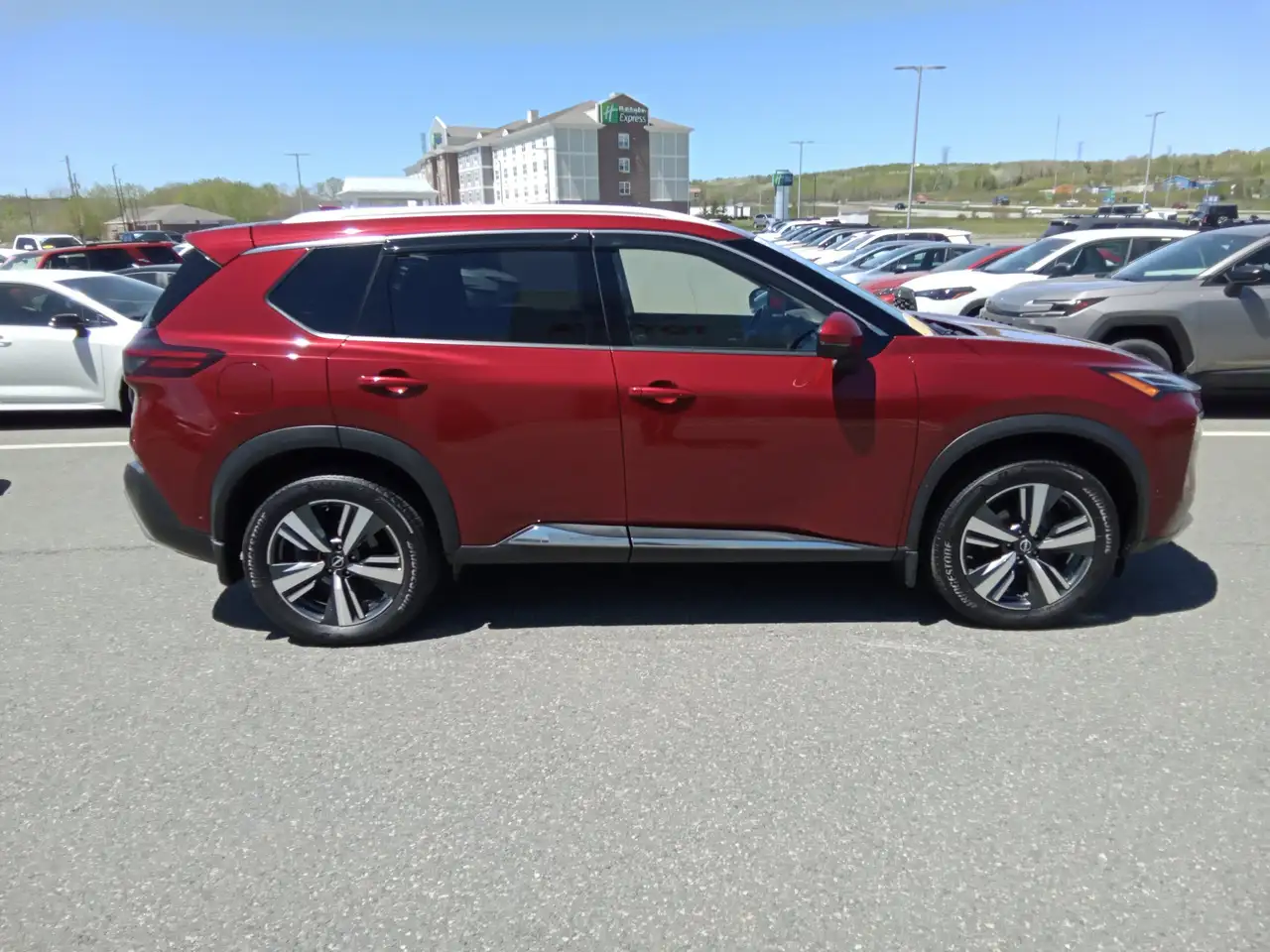 Nissan Rogue снимка Nissan Rogue