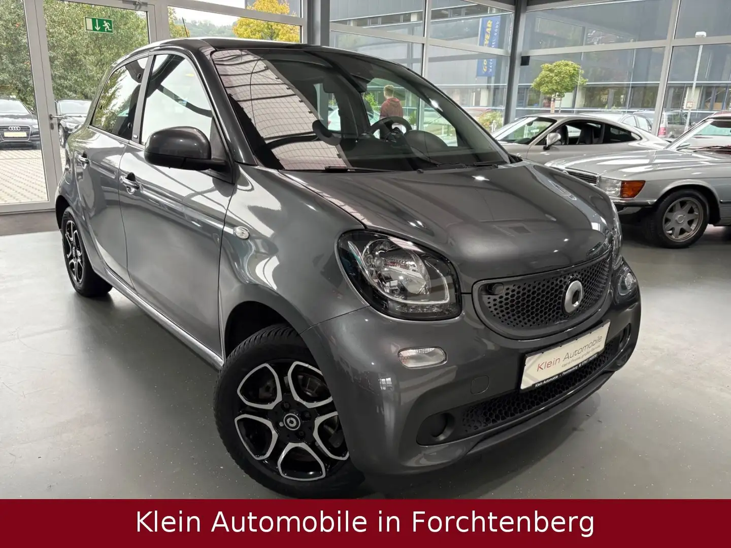 smart forFour 66kW Aut Passion Panorama Klimatr SHZ LM Grau - 1