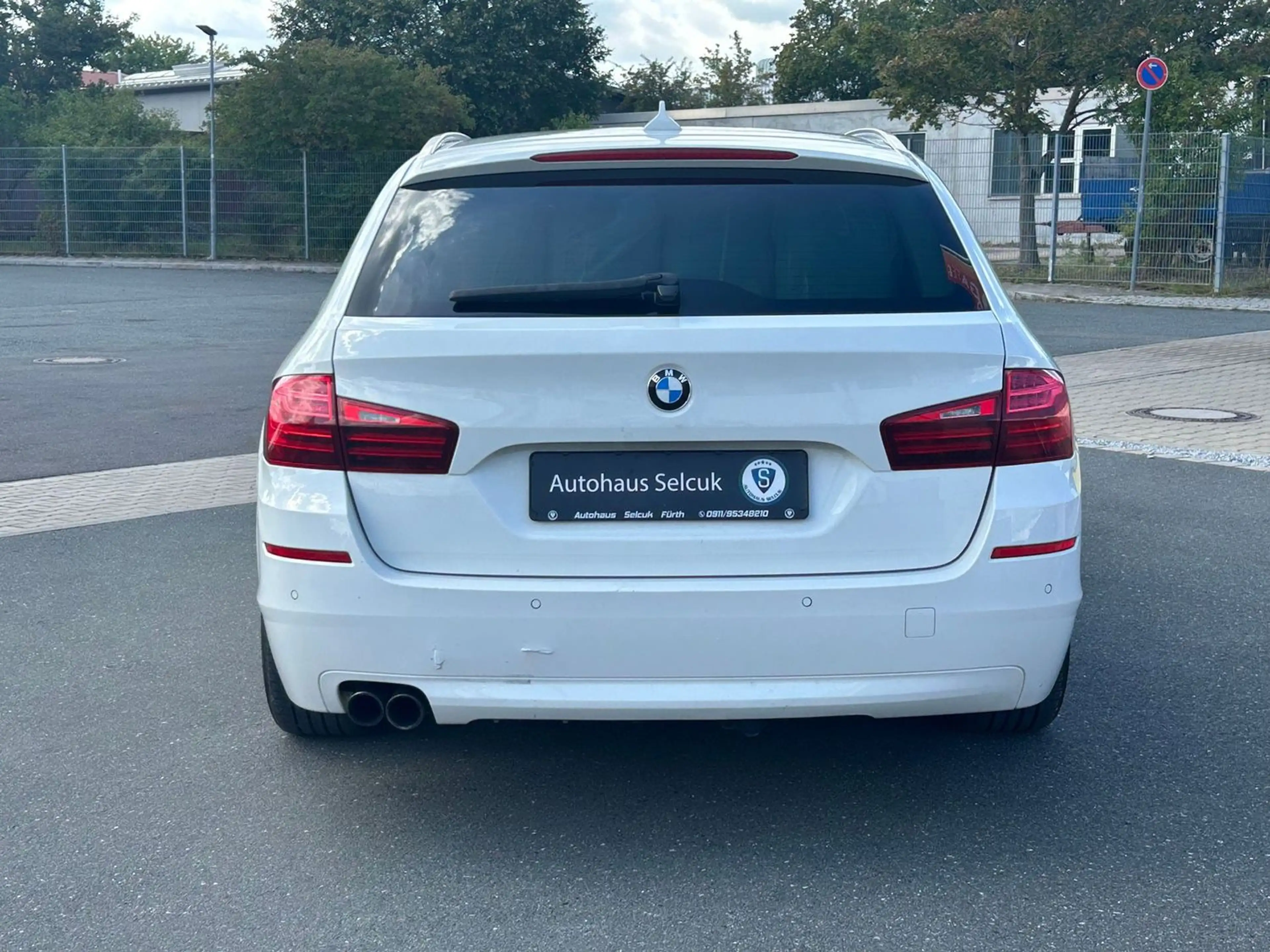 BMW 528 i xDrive *Head-Up*Navi*Bi-Xenon*AHK*PDC*SHZ* — photo 7