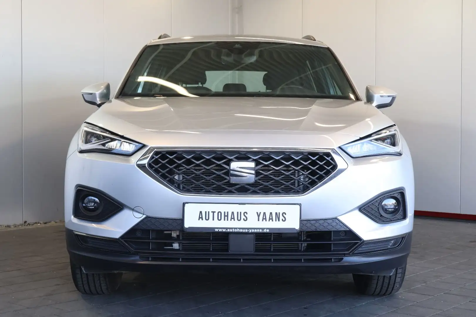 SEAT Tarraco 2.0 TDI Style AID+LANE+LED+NAVI+PDC+17" Silber - 2
