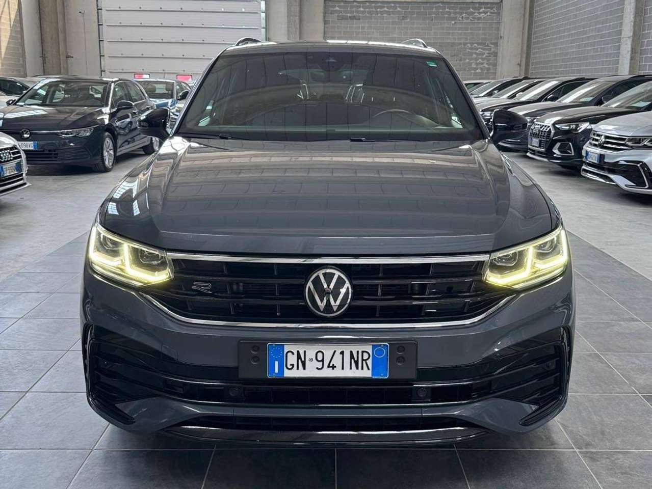 Volkswagen Tiguan Tiguan II 2023 2.0 tdi R-Line 150cv dsg
