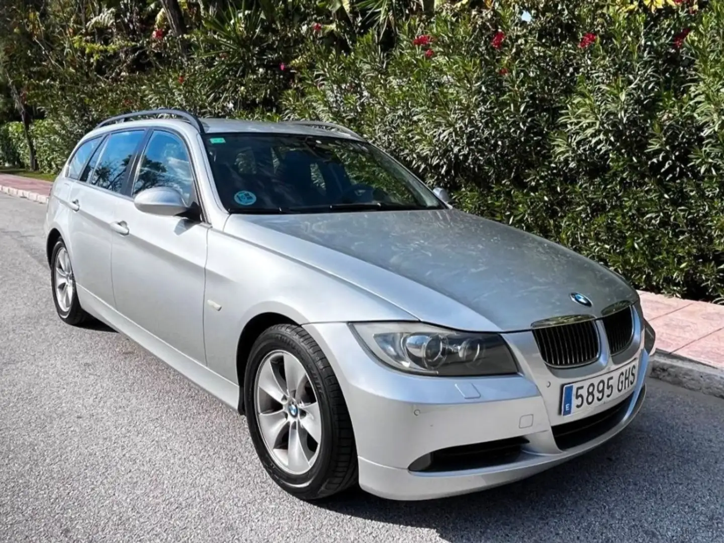 BMW 325 325i Touring Aut. Zilver - 1