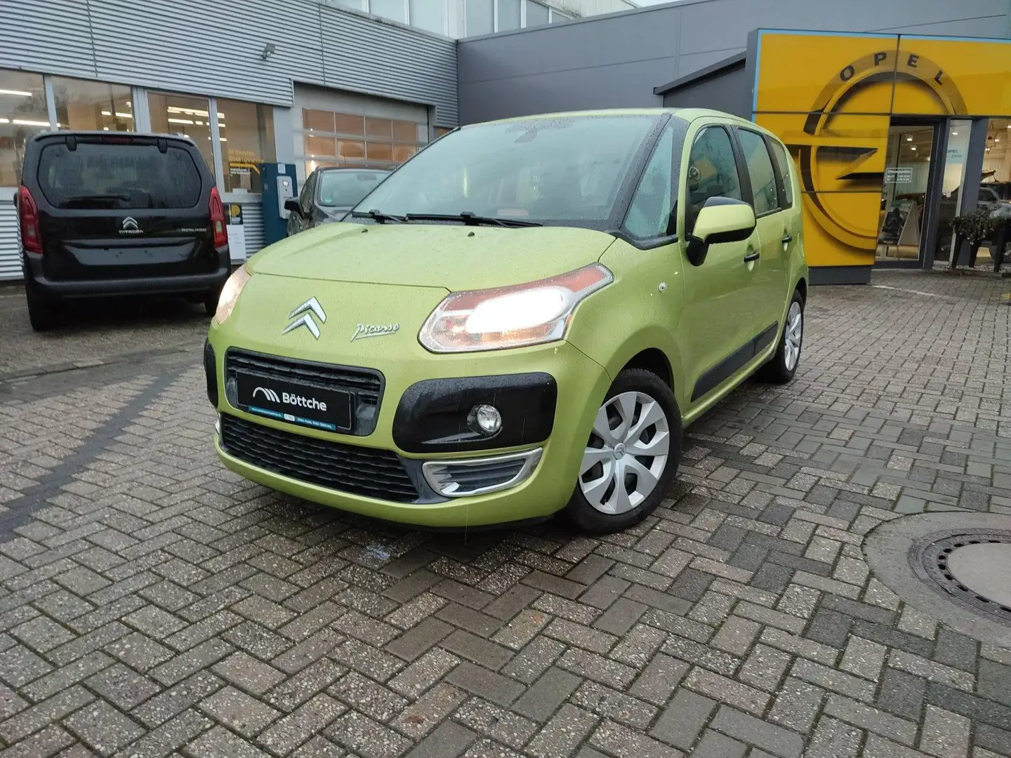 Citroen C3 Picasso Tendance 1.4 Amarillo - 2