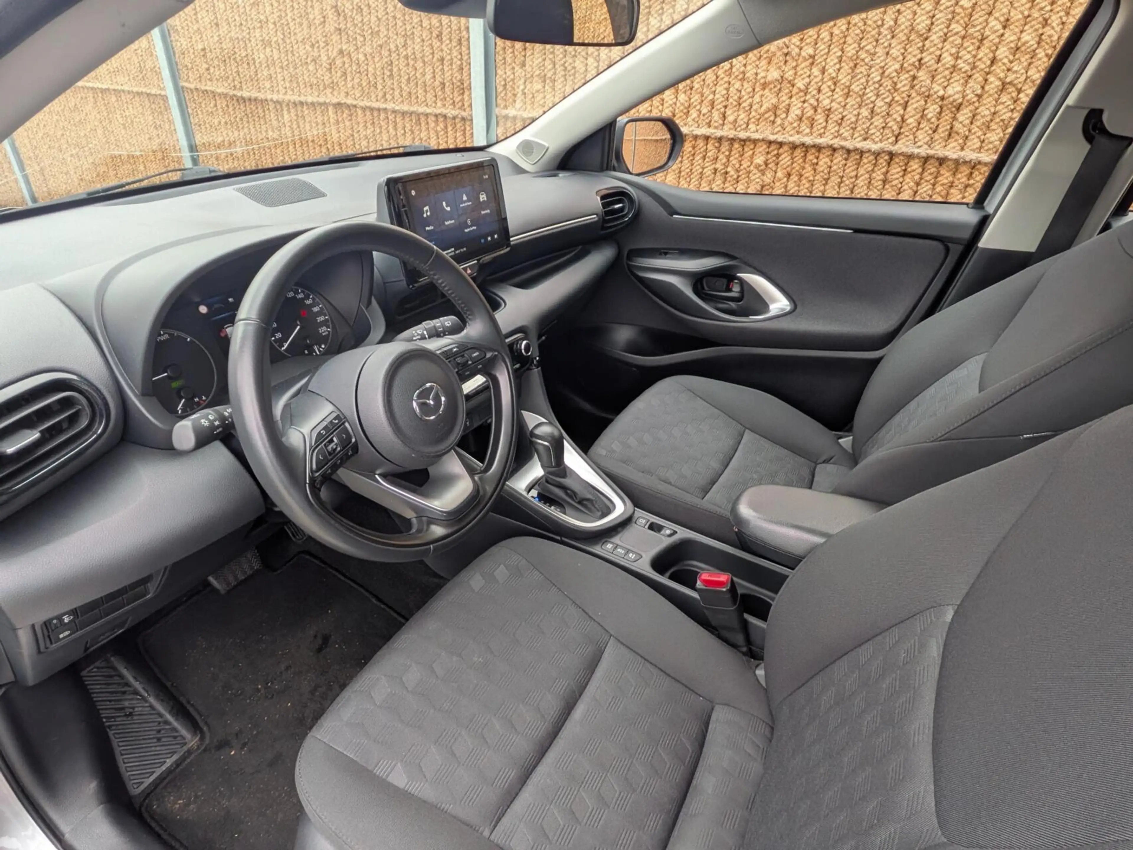 Mazda 2 Hybrid 1.5 Centre-line — photo 15