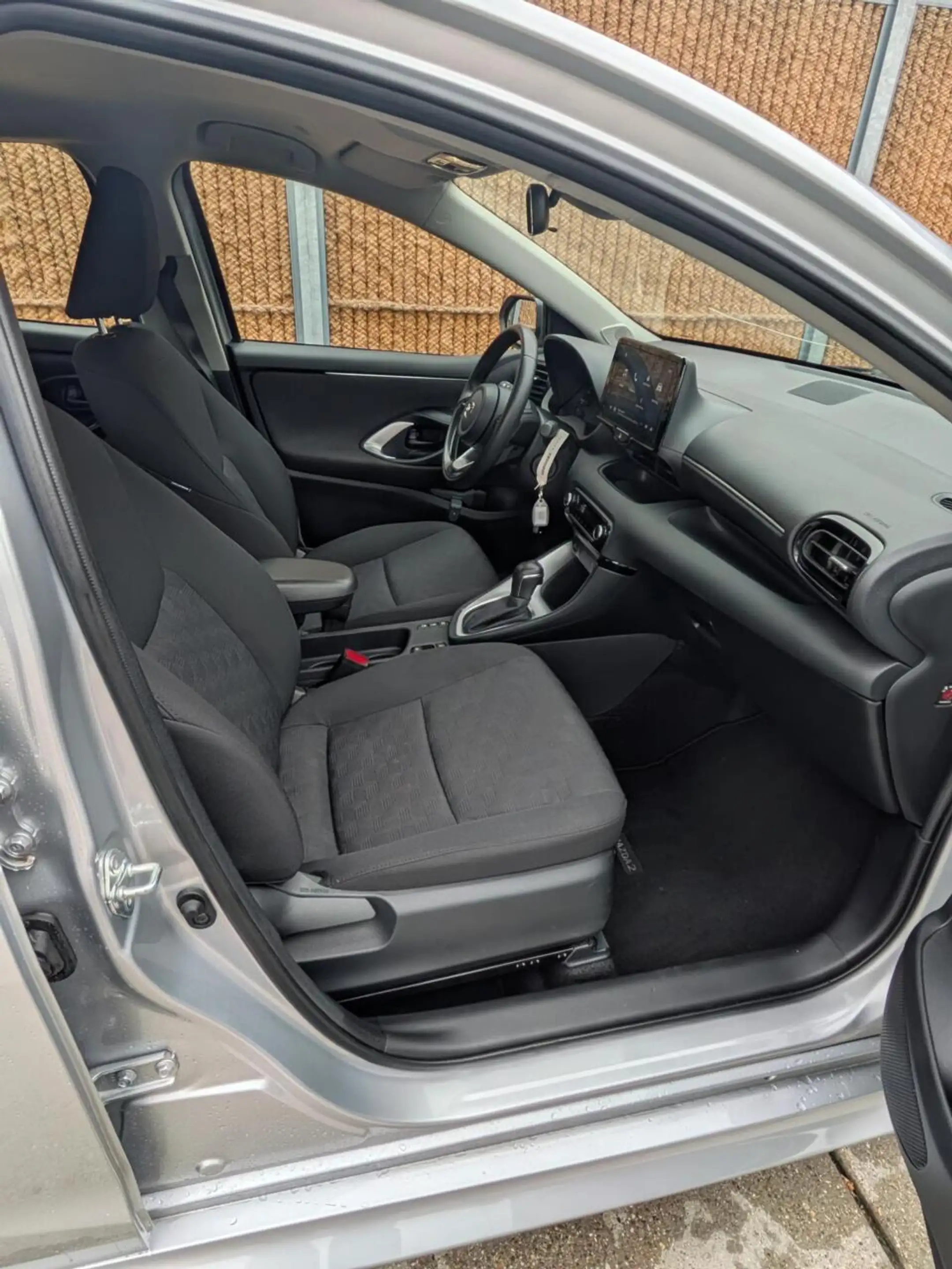 Mazda 2 Hybrid 1.5 Centre-line — photo 6