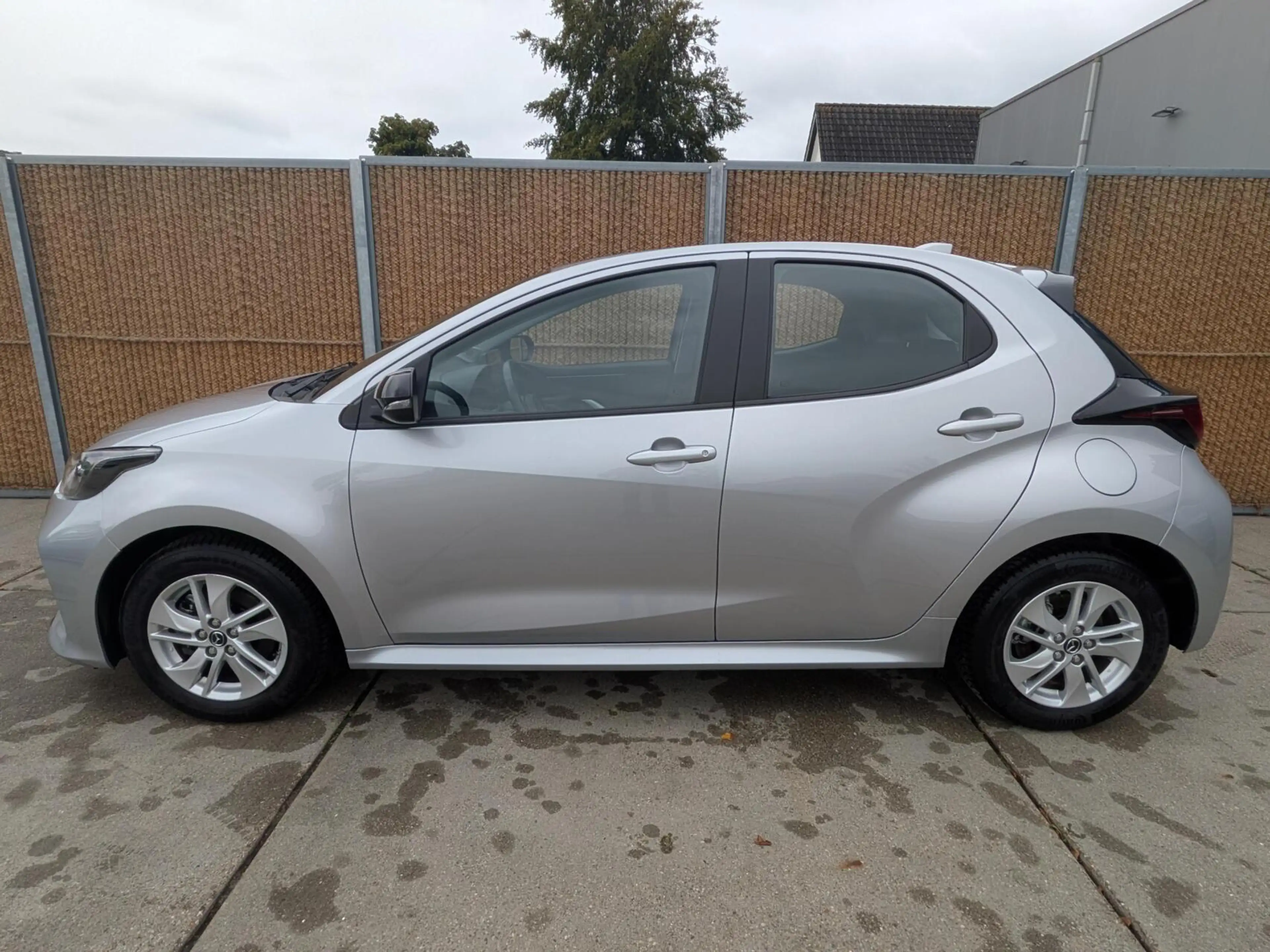 Mazda 2 Hybrid 1.5 Centre-line — photo 2