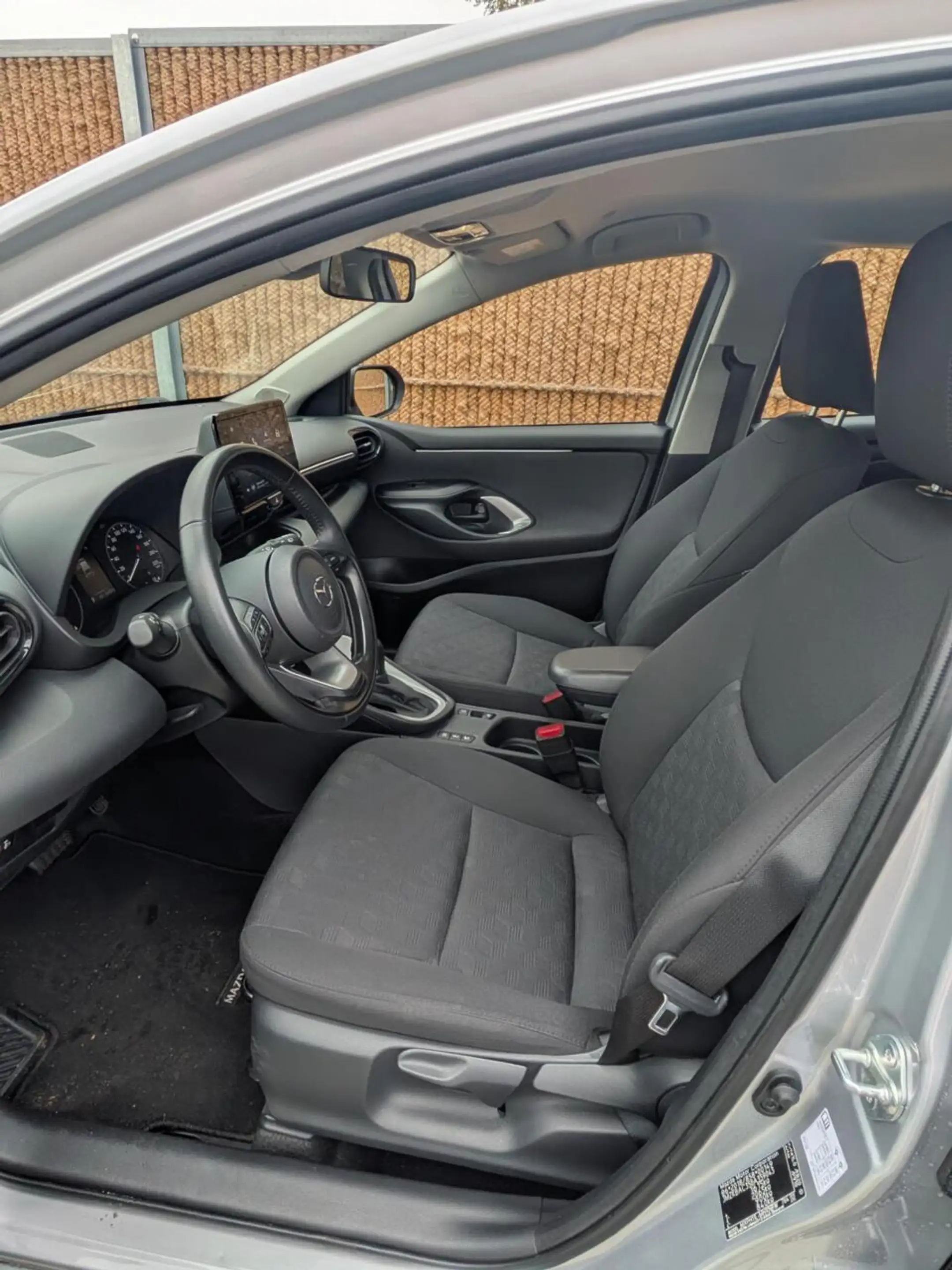 Mazda 2 Hybrid 1.5 Centre-line — photo 4