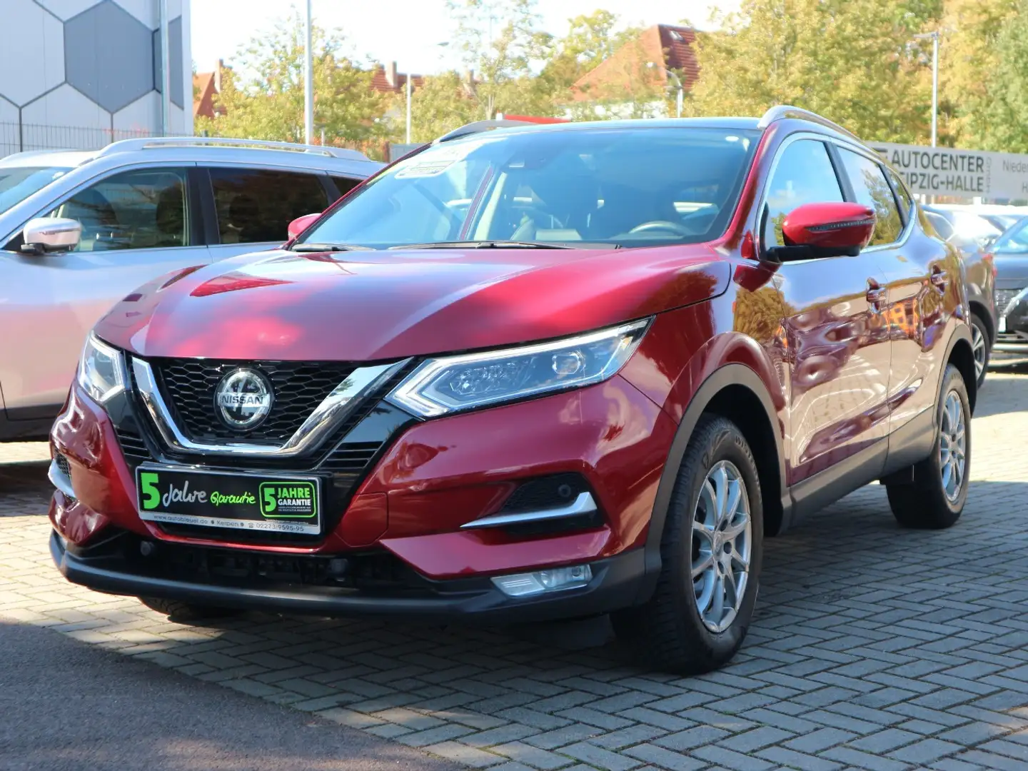 Nissan Qashqai 1.3 DIG-T Akari Panorama 360° Spurhalter Rot - 2