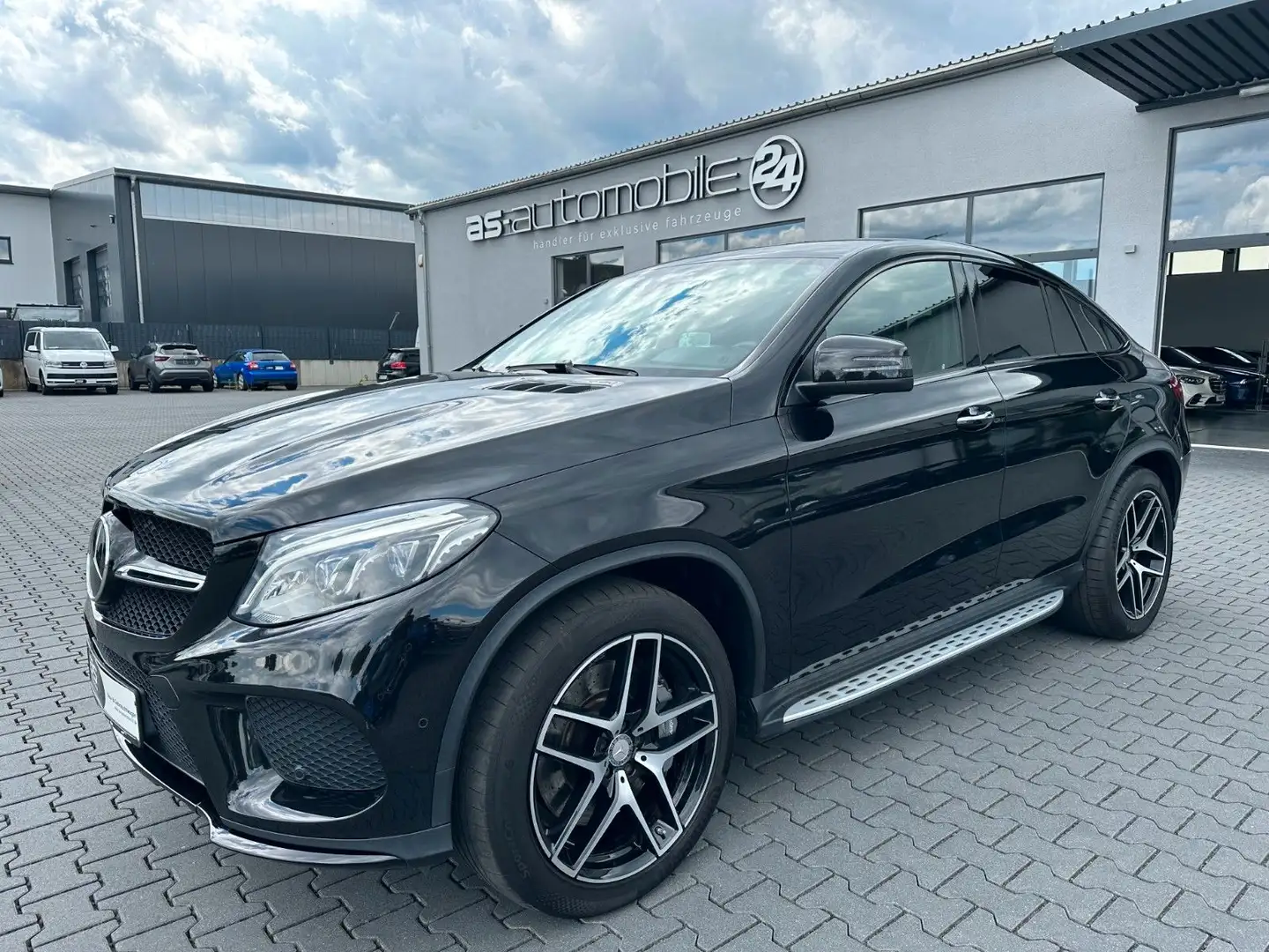 Mercedes-Benz GLE 500 GLE500*4M*Coupe*AMG*3xTV*HUD*ACC*B&O*360°*DAB* Černá - 1