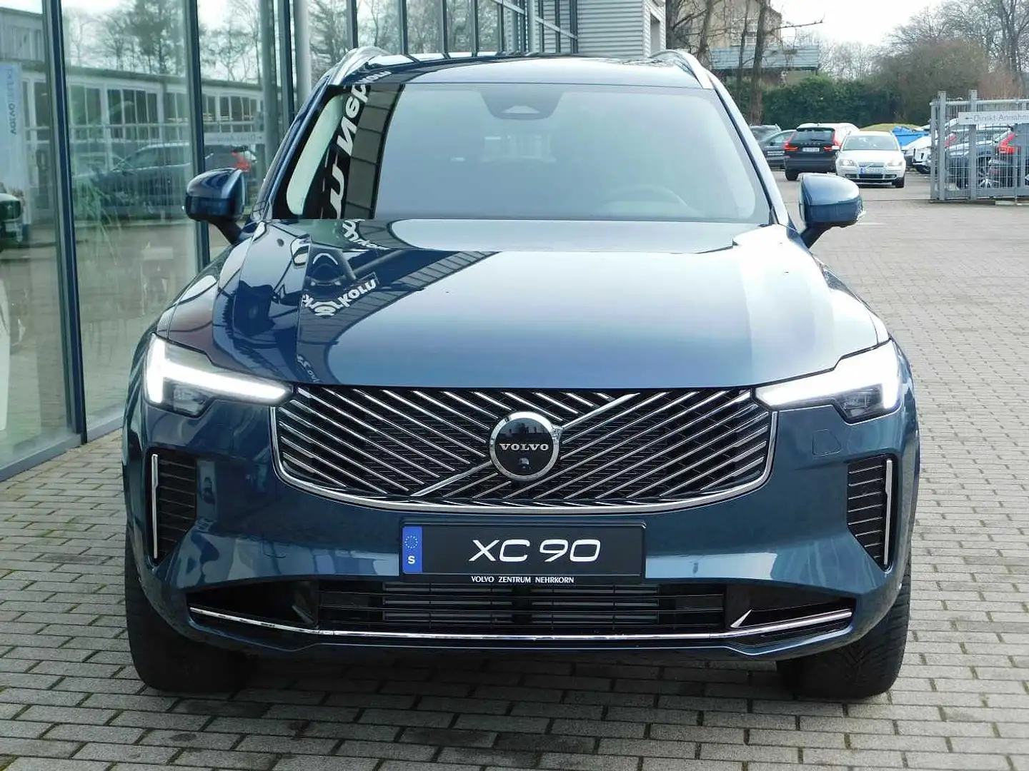 Volvo XC90 T8 AWD Plug-in Hybrid Plus Bright Niebieski - 2