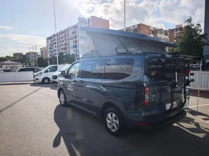Ford Transit Courier 2026, foto 6