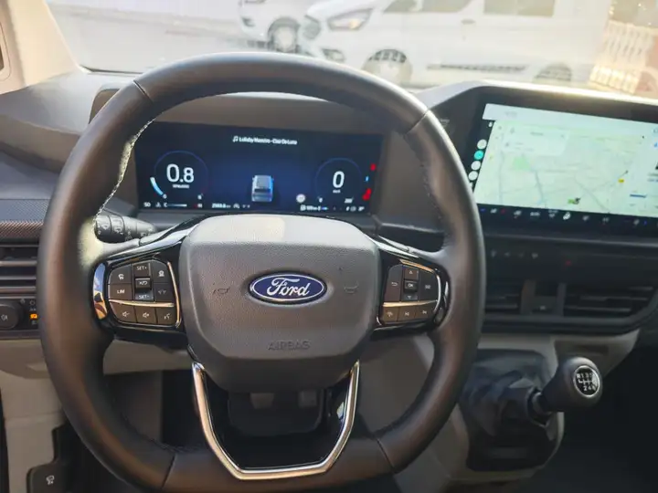 Ford Transit Courier 2026, foto 38