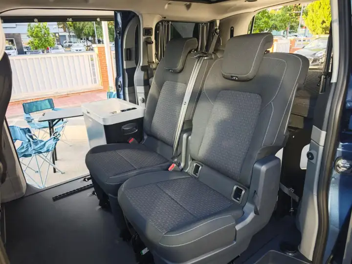 Ford Transit Courier 2026, foto 33