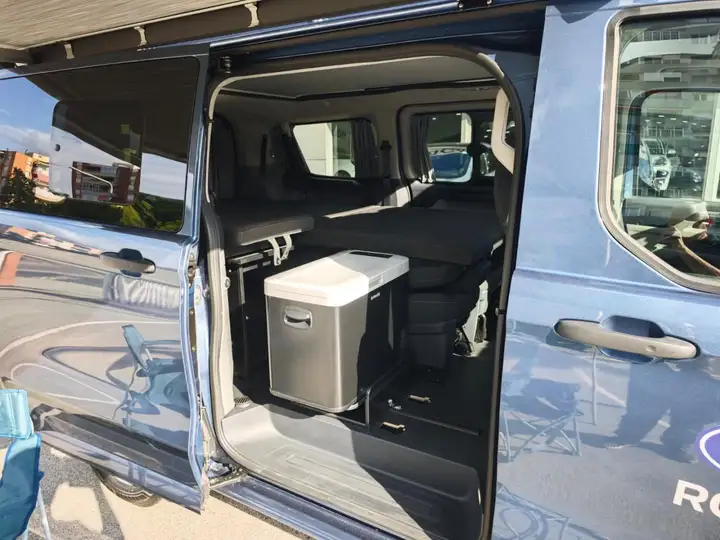 Ford Transit Courier 2026, foto 22
