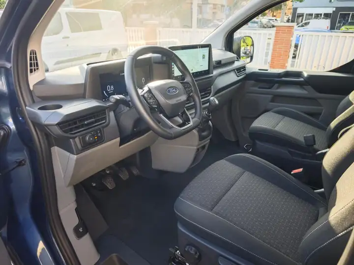 Ford Transit Courier 2026, foto 37