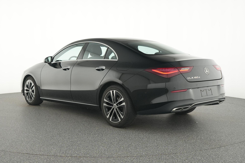 Mercedes-Benz CLA 180 d Coupé Luxury Line — photo 3