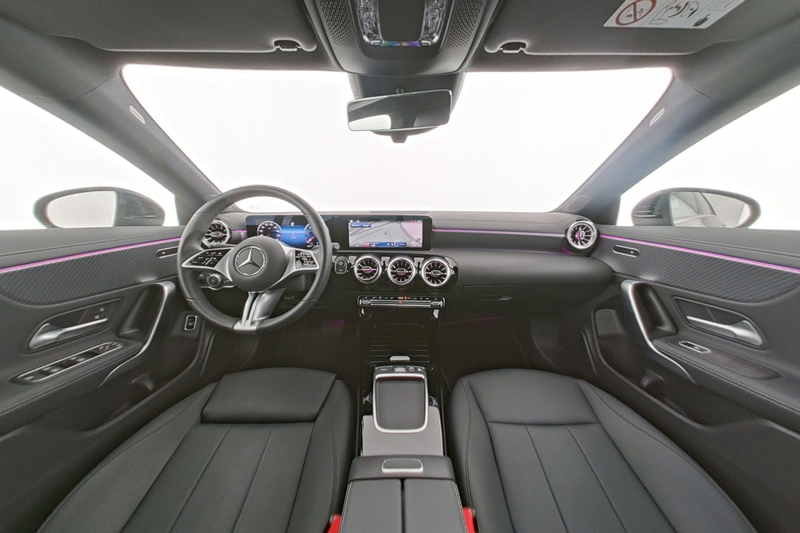 Mercedes-Benz CLA 180 d Coupé Luxury Line — photo 12