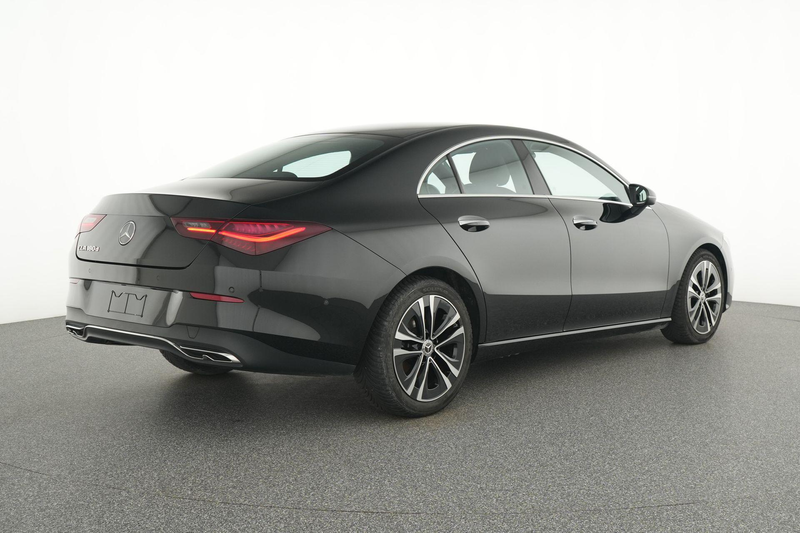 Mercedes-Benz CLA 180 d Coupé Luxury Line — photo 4