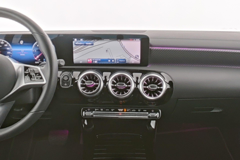 Mercedes-Benz CLA 180 d Coupé Luxury Line — photo 15