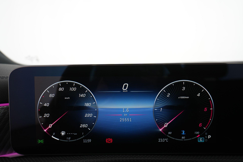 Mercedes-Benz CLA 180 d Coupé Luxury Line — photo 14