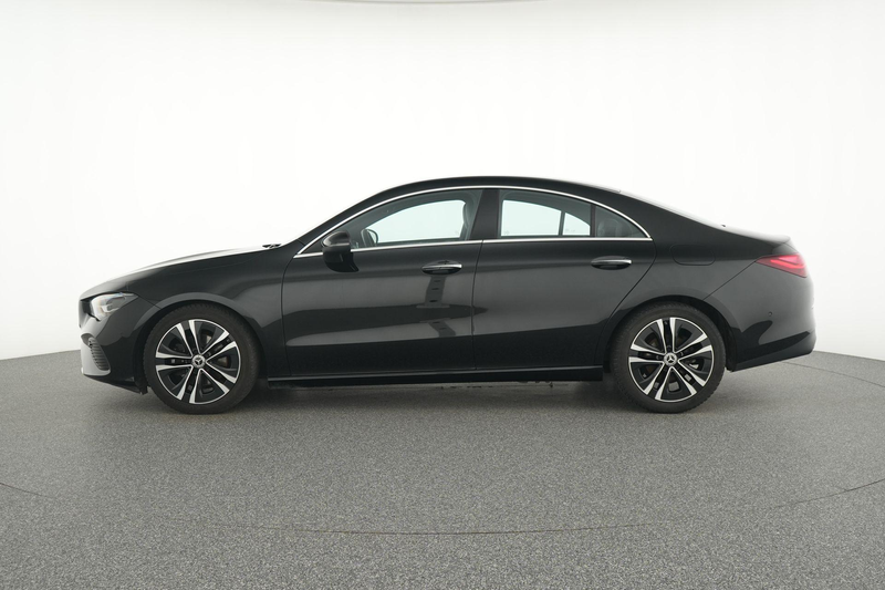 Mercedes-Benz CLA 180 d Coupé Luxury Line — photo 8