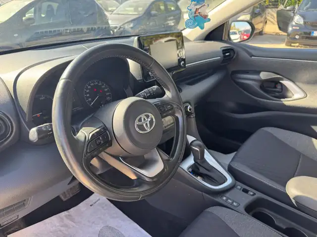 Toyota Yaris view 7