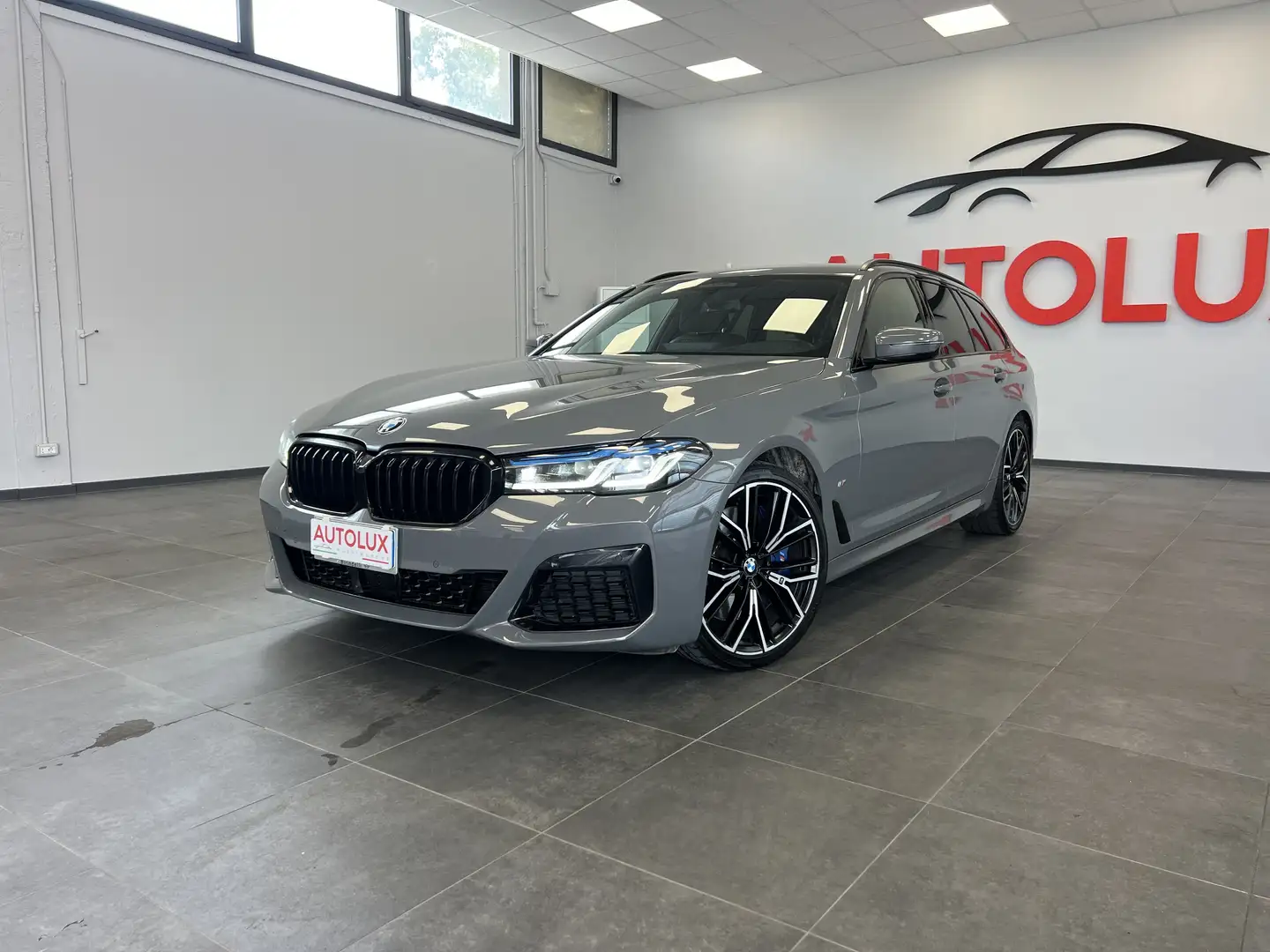 BMW 540 Serie 5 G31 Touring mhev 48V xdrive Msport auto Gris - 1