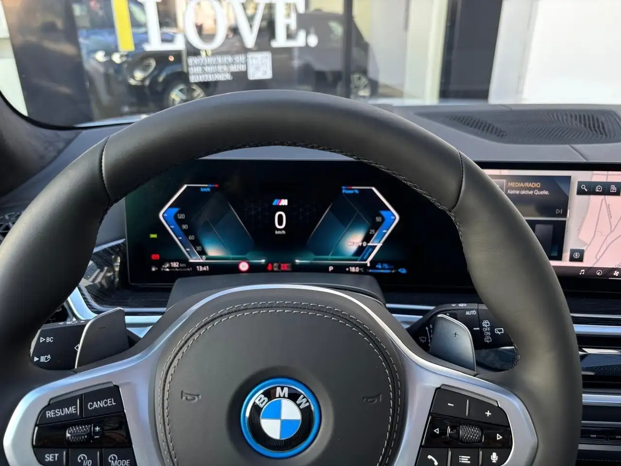 BMW X5 xDrive50e M Sport DA/PA Prof PANO AHK H/K 22" 9