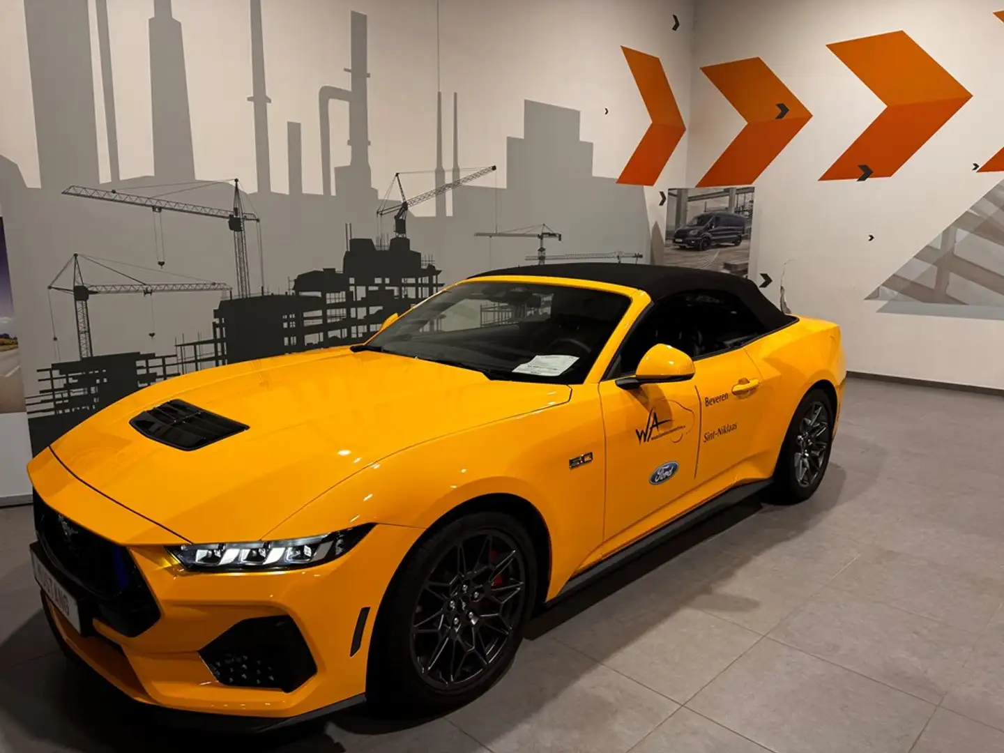 Ford Mustang Cabrio - 5.0 V8 446 pk - Manueel Geel - 2