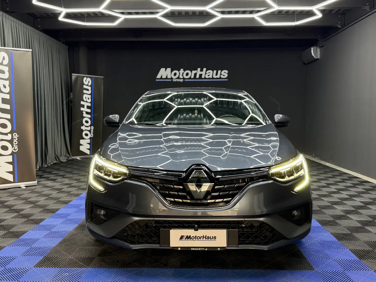 Renault Megane 1.5 dci Duel2 115cv Grijs - 2